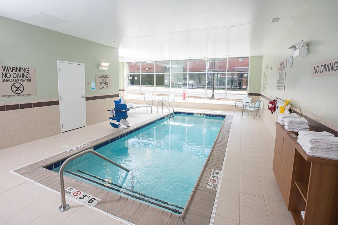 Springhill Suites By Marriott Bloomington Exterior foto